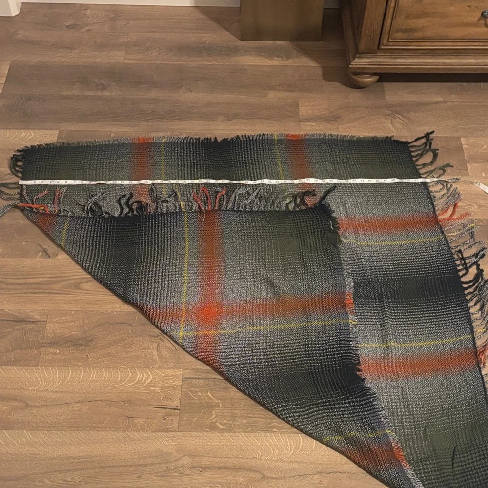 Lot of 8 scarves / wraps